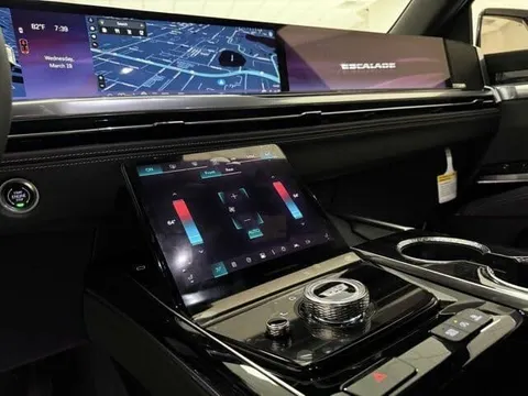New Cadillac Escalade 6.2L Sport Platinum 2025