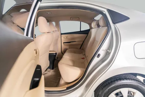Toyota Yaris Sedan 1.5L SE 2020