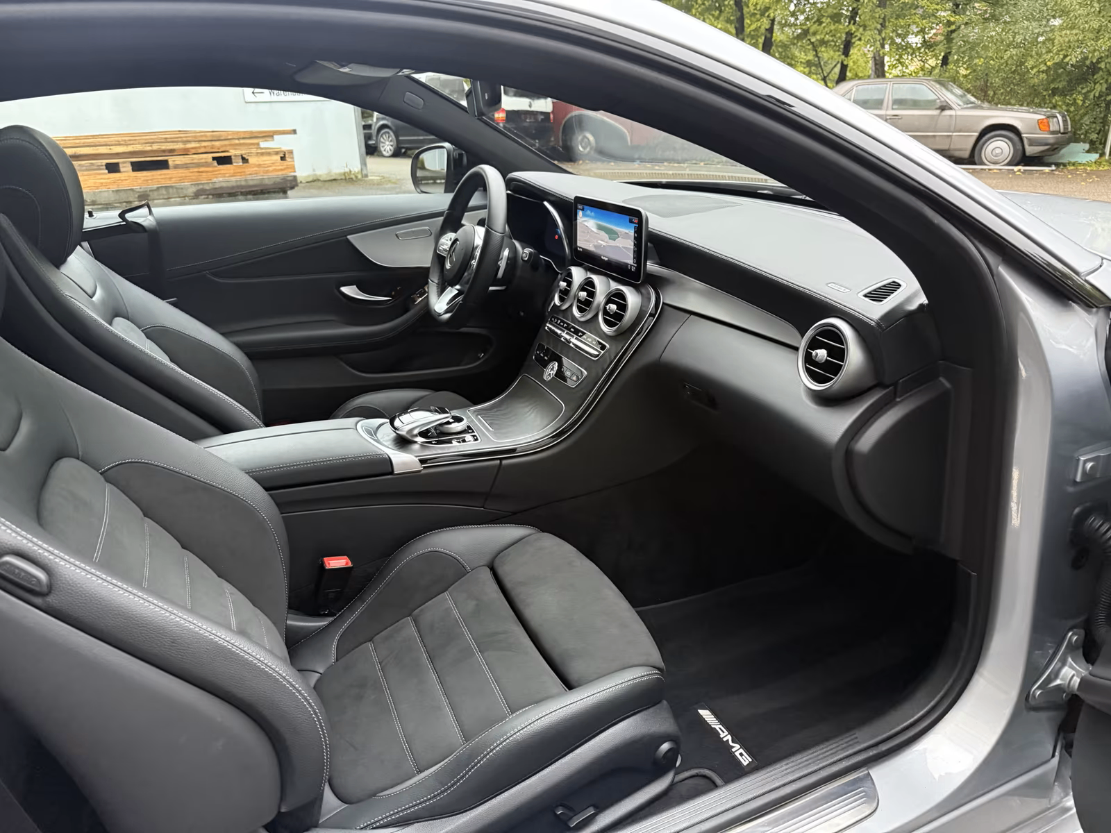 مرسيدس بنز C Class 2024