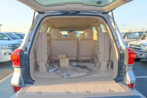 Toyota Land Cruiser 4.5L GXR Petrol 2015