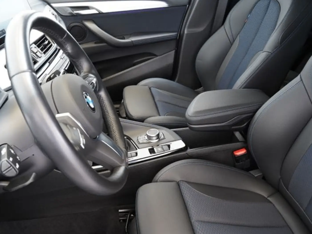 بي أم دبليو X1 2023