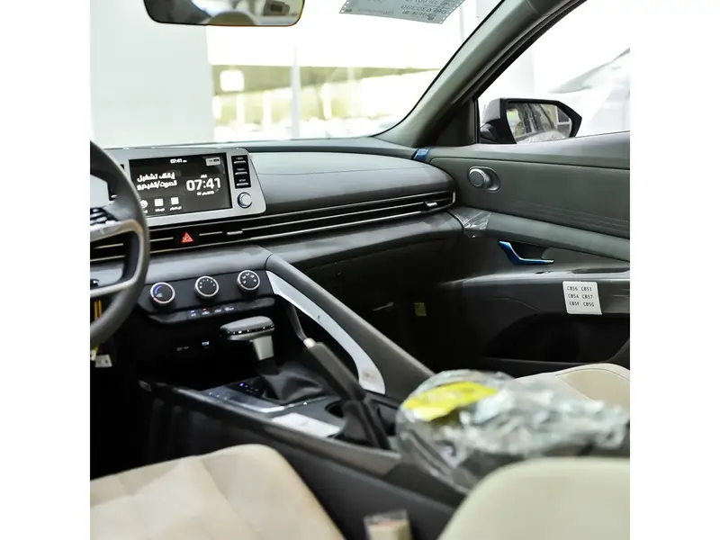 Hyundai Elantra 2025