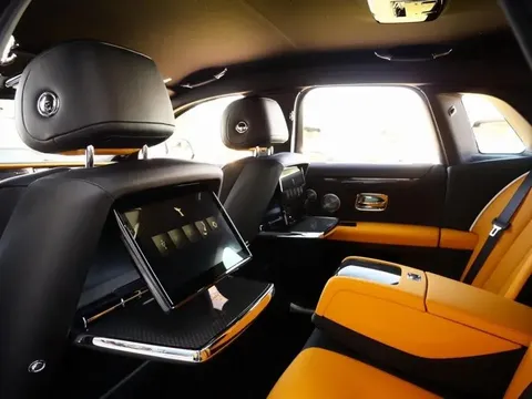 New Rolls Royce Ghost 6.6L Black Badge 2025