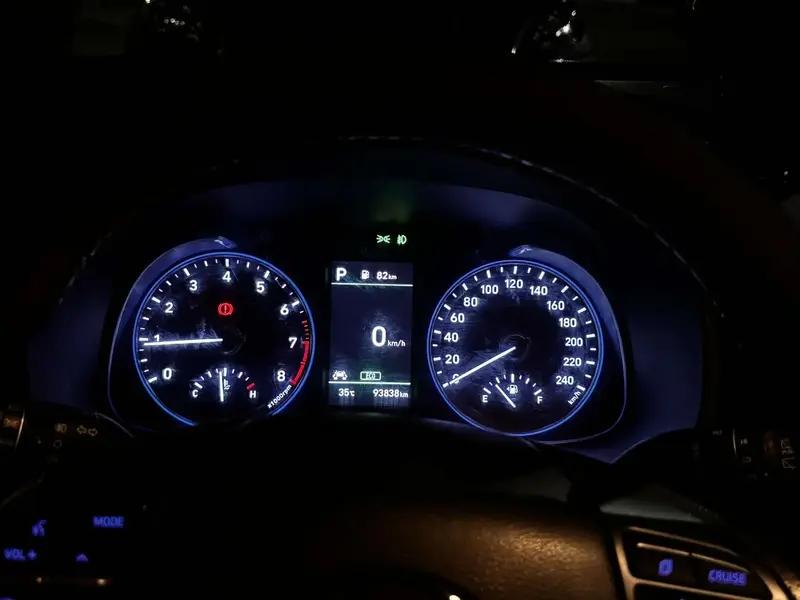 Discover undefined undefined Exterior Interior Images.Find all aspects and details of cars.