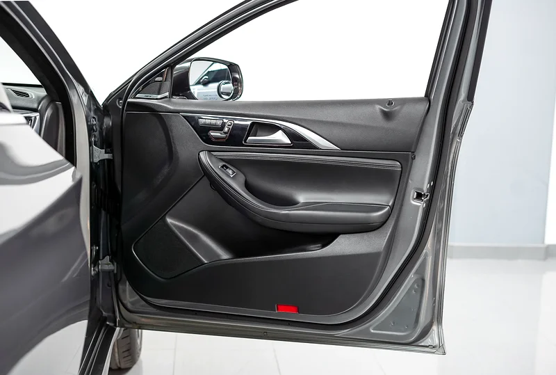 إنفينيتي QX30 2018