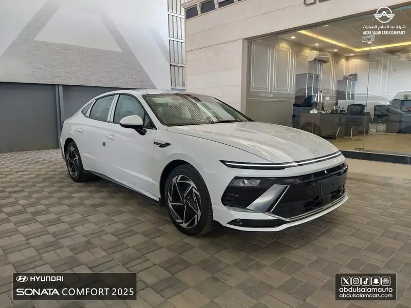 Discover undefined undefined Exterior Interior Images.Find all aspects and details of cars.
