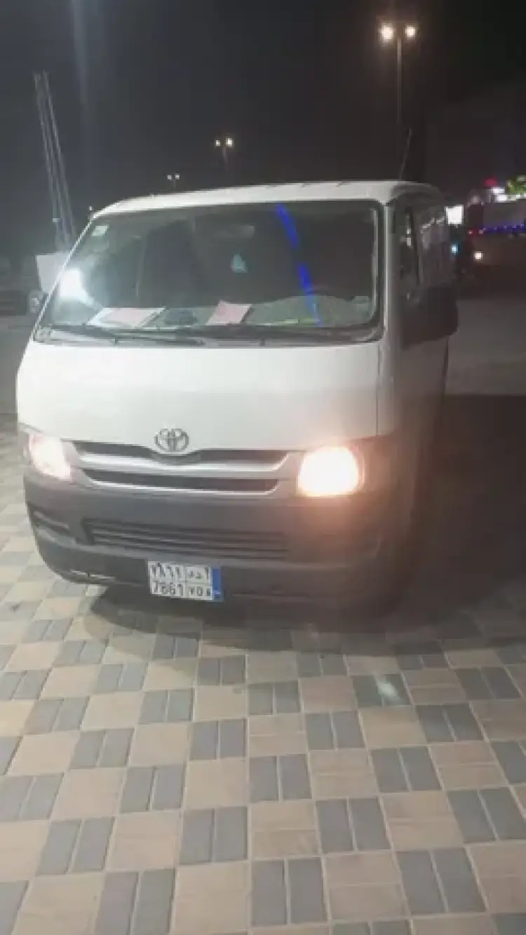 toyota hiace image Toyota Hiace 2009