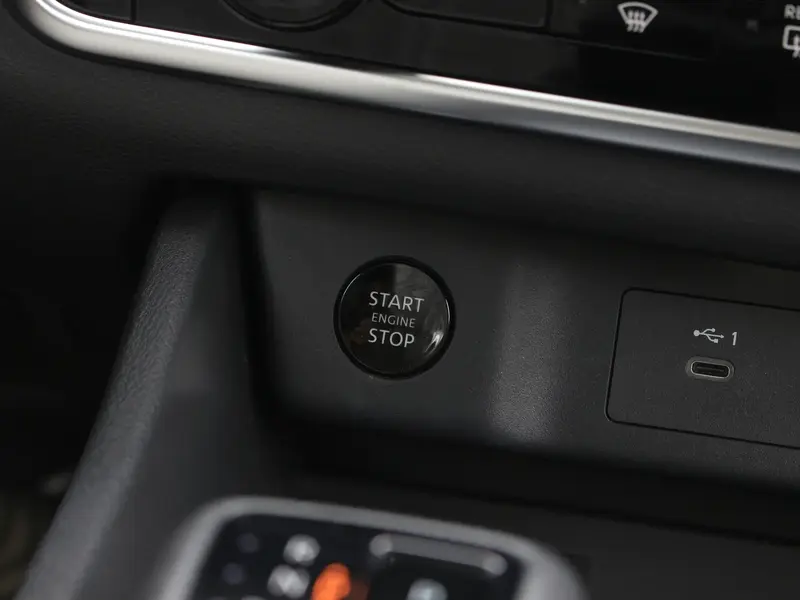 Nissan X-Trail 2025