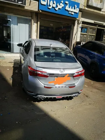 استكشف undefined undefined الصور الخارجية والداخلية. اكتشف جميع جوانب وتفاصيل السيارات.