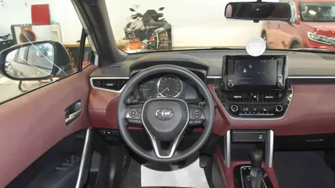 Discover undefined undefined Exterior Interior Images.Find all aspects and details of cars.