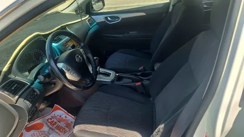 Nissan Sentra 1.8L SV 2014