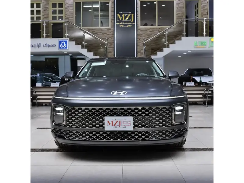 Discover undefined undefined Exterior Interior Images.Find all aspects and details of cars.