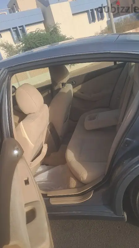 Nissan Altima 2012