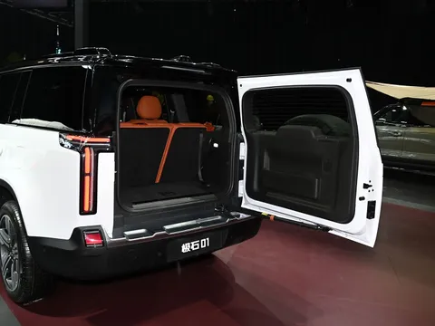New ROX 01 1.5T VIP PHEV 2025