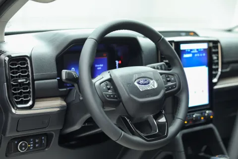 New Ford Everest  2.3L XLT AWD 2024