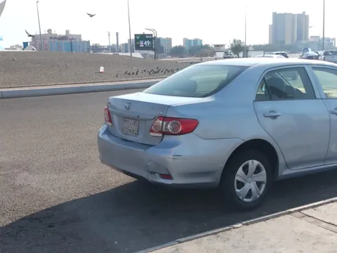 استكشف undefined undefined الصور الخارجية والداخلية. اكتشف جميع جوانب وتفاصيل السيارات.