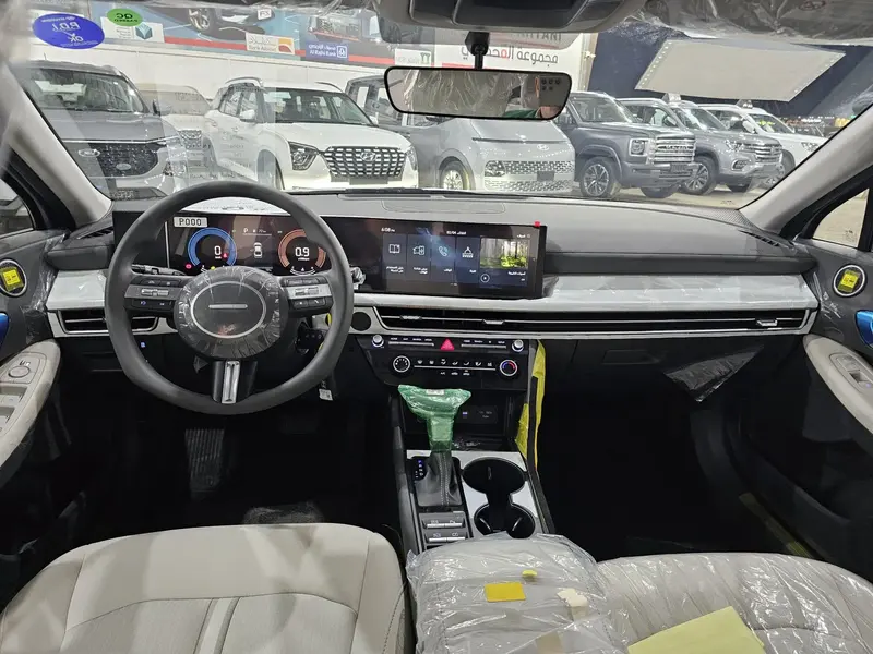 Discover undefined undefined Exterior Interior Images.Find all aspects and details of cars.