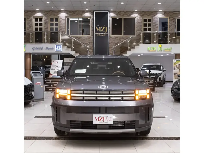 Discover undefined undefined Exterior Interior Images.Find all aspects and details of cars.