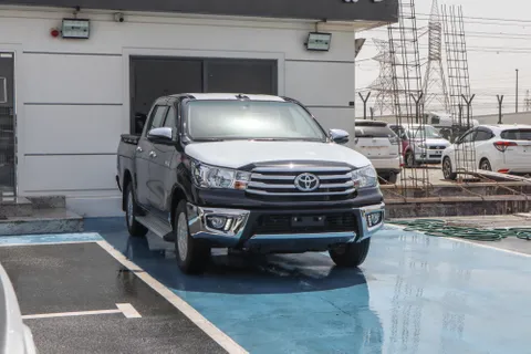 Discover undefined undefined Exterior Interior Images.Find all aspects and details of cars.