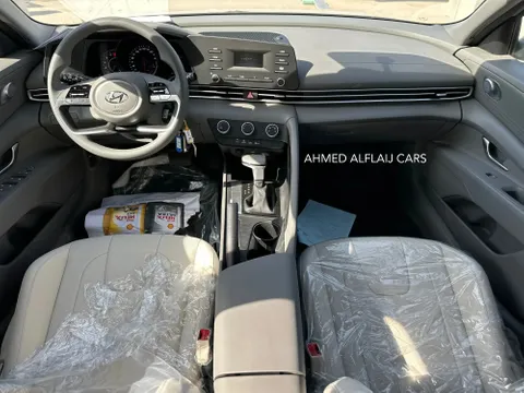 Discover undefined undefined Exterior Interior Images.Find all aspects and details of cars.