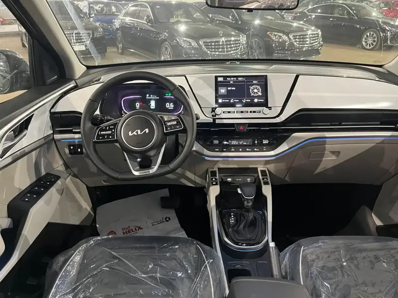 KIA Carens 2025