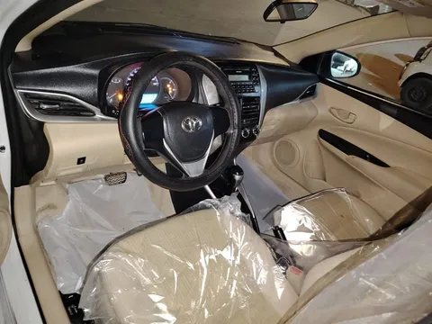 Discover undefined undefined Exterior Interior Images.Find all aspects and details of cars.