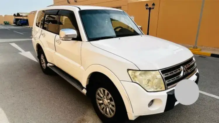 mitsubishi pajero image Mitsubishi Pajero 3.5L GLS 5 Door 2010