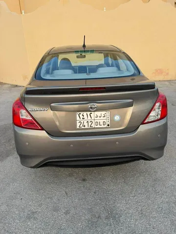 Discover undefined undefined Exterior Interior Images.Find all aspects and details of cars.