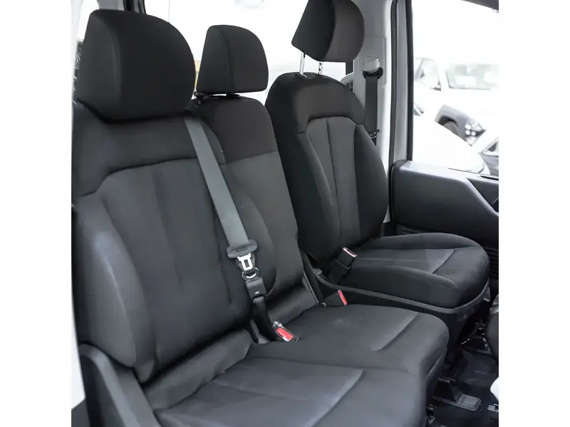 Hyundai Staria 2025