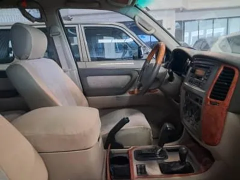 Discover undefined undefined Exterior Interior Images.Find all aspects and details of cars.
