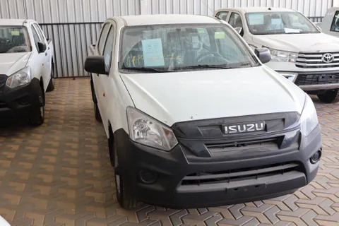 New Isuzu D-MAX 2.5D Double Cab 4WD M/T 2023