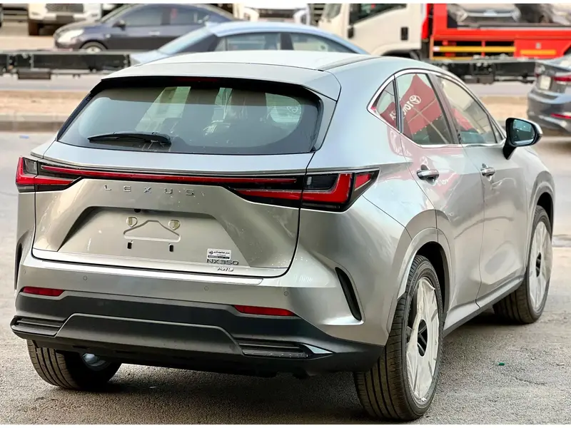 Lexus NX 2025