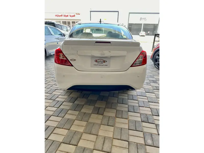 Nissan Sunny 2024