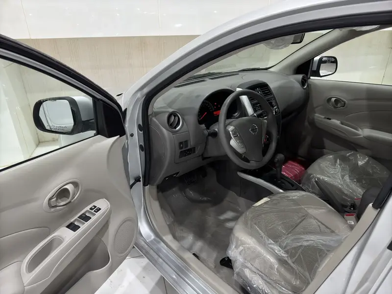 Nissan Sunny 2024