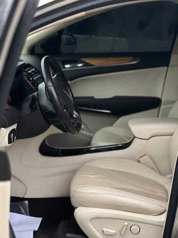 Discover undefined undefined Exterior Interior Images.Find all aspects and details of cars.