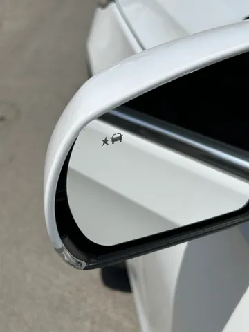 Discover undefined undefined Exterior Interior Images.Find all aspects and details of cars.