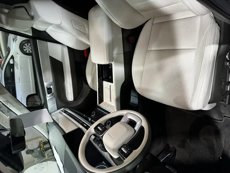 Discover undefined undefined Exterior Interior Images.Find all aspects and details of cars.