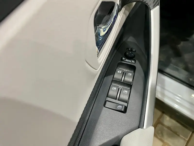 Toyota VELOZ 2025