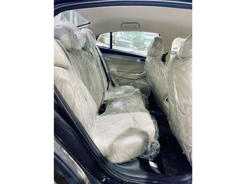 Discover undefined undefined Exterior Interior Images.Find all aspects and details of cars.