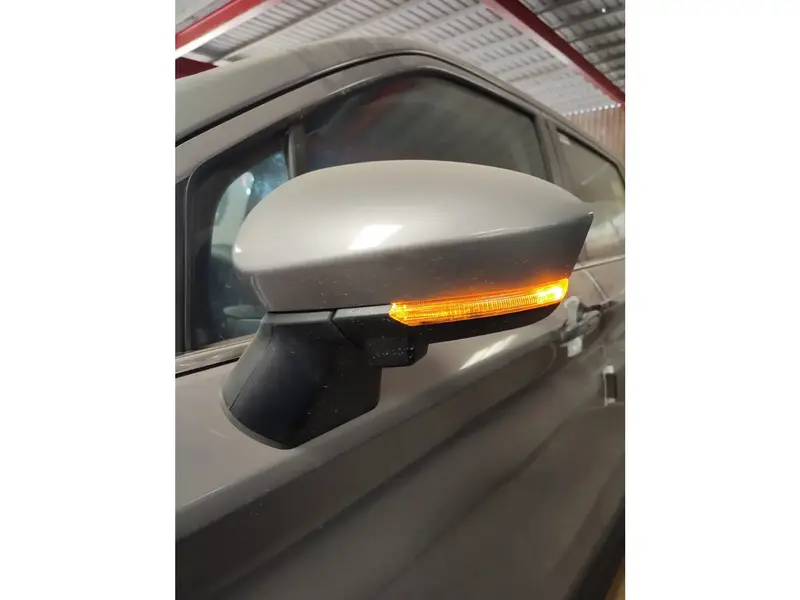 Discover undefined undefined Exterior Interior Images.Find all aspects and details of cars.