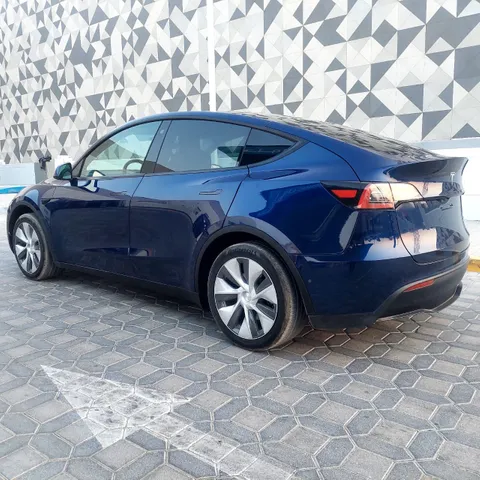 Tesla Model Y Standard Range 2023