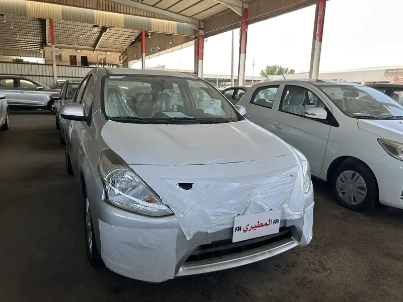 Nissan Sunny 2024
