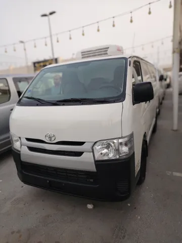 Toyota Hiace CHILLER VAN 2017