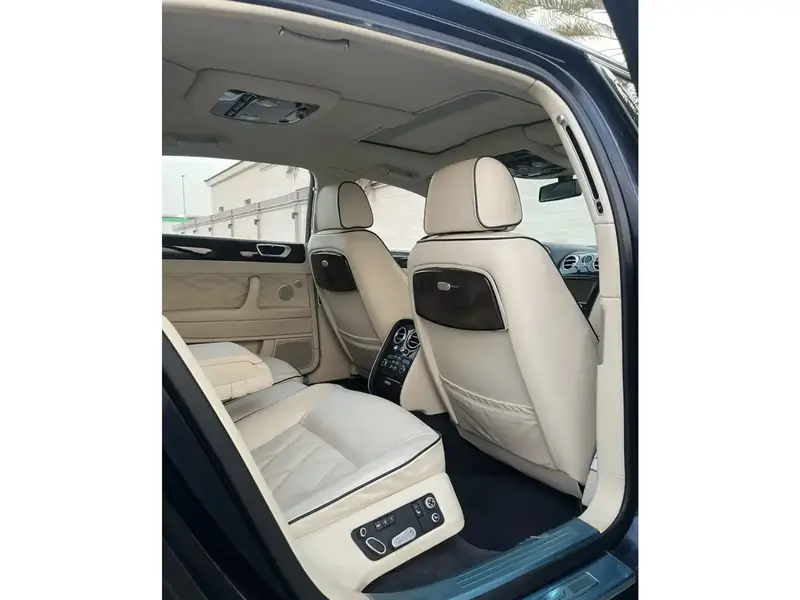Bentley Flying Spur 2011