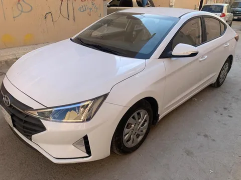 Hyundai Elantra 2019