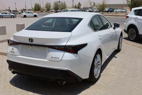 New Lexus IS 300 2022