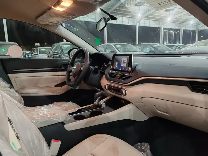 Discover undefined undefined Exterior Interior Images.Find all aspects and details of cars.