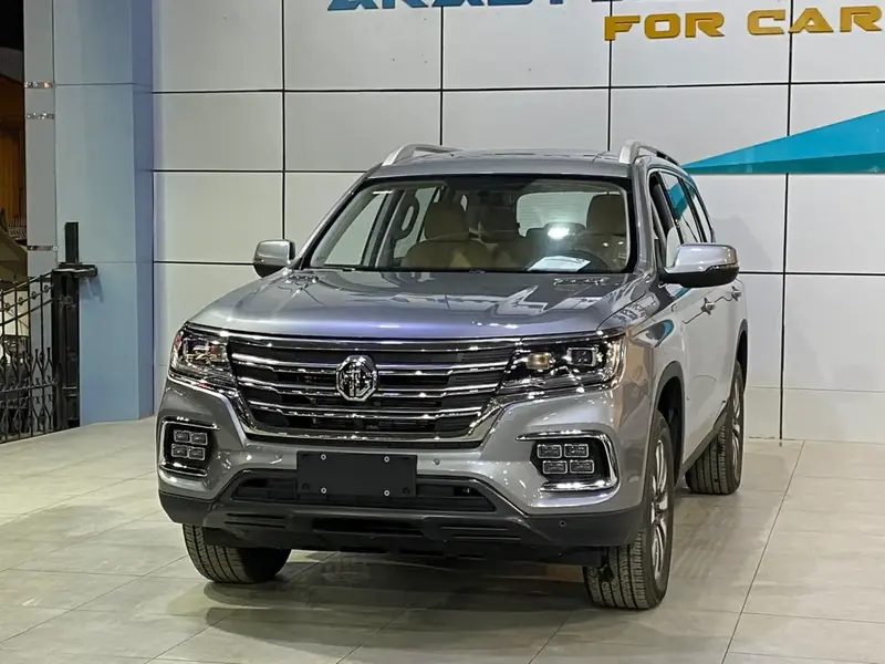 Discover undefined undefined Exterior Interior Images.Find all aspects and details of cars.