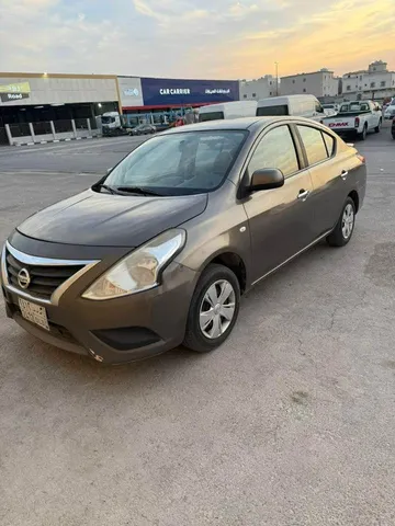 Nissan Sunny 2020