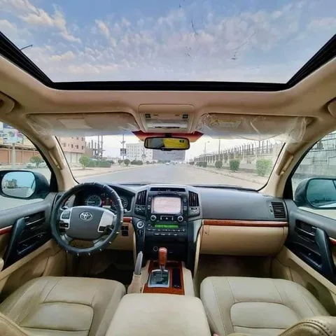 Discover undefined undefined Exterior Interior Images.Find all aspects and details of cars.